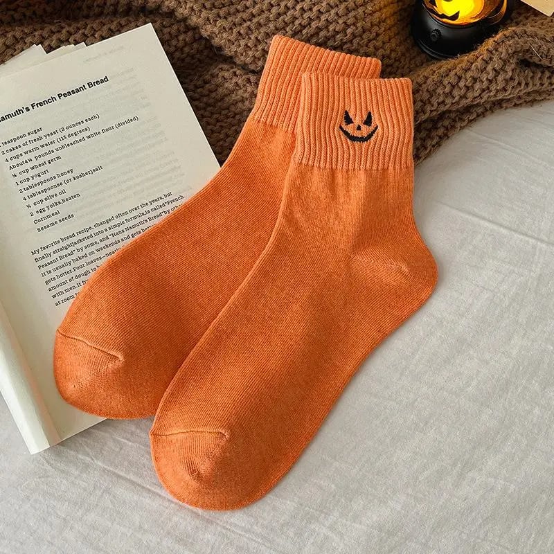 🎁Last Day Promotion 49% OFF🔥5‐Pair Cute Halloween Crew Socks – Pumpkin Ghost Cartoon Mid‐Calf Knit