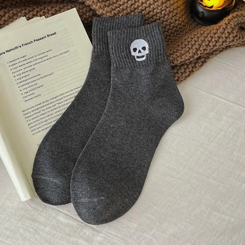 🎁Last Day Promotion 49% OFF🔥5‐Pair Cute Halloween Crew Socks – Pumpkin Ghost Cartoon Mid‐Calf Knit